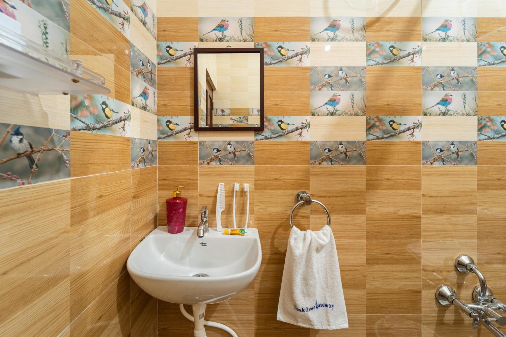 Teak Leaf Gateway Villa With Swimming Pool Indoor Games Kalapettai Экстерьер фото